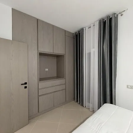 Apartment A Modern Stone In